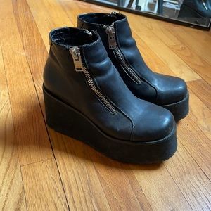 Platform boots